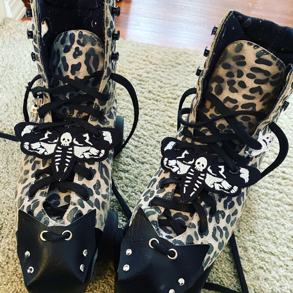 SOLD: Moonlight Roller Skates in Prowler